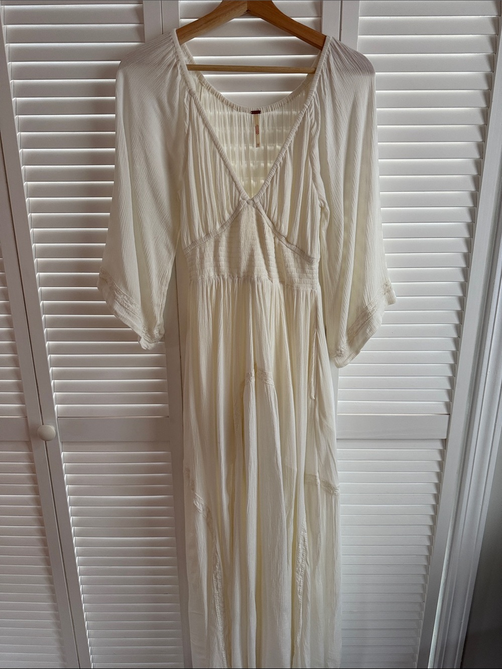 Free People Ivory Boho Maxi Dress with V-Neck and Balloon Sleeves